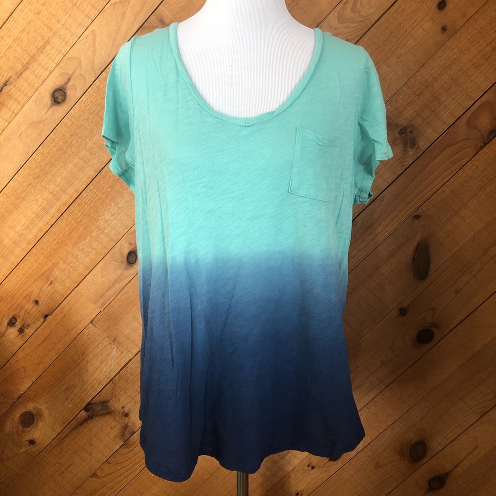 Torrid T shirt size 1 ombré aqua to navy